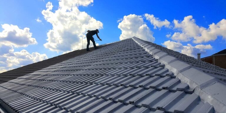 4 Ways to Reduce Your Monthly Bills with a New Roof